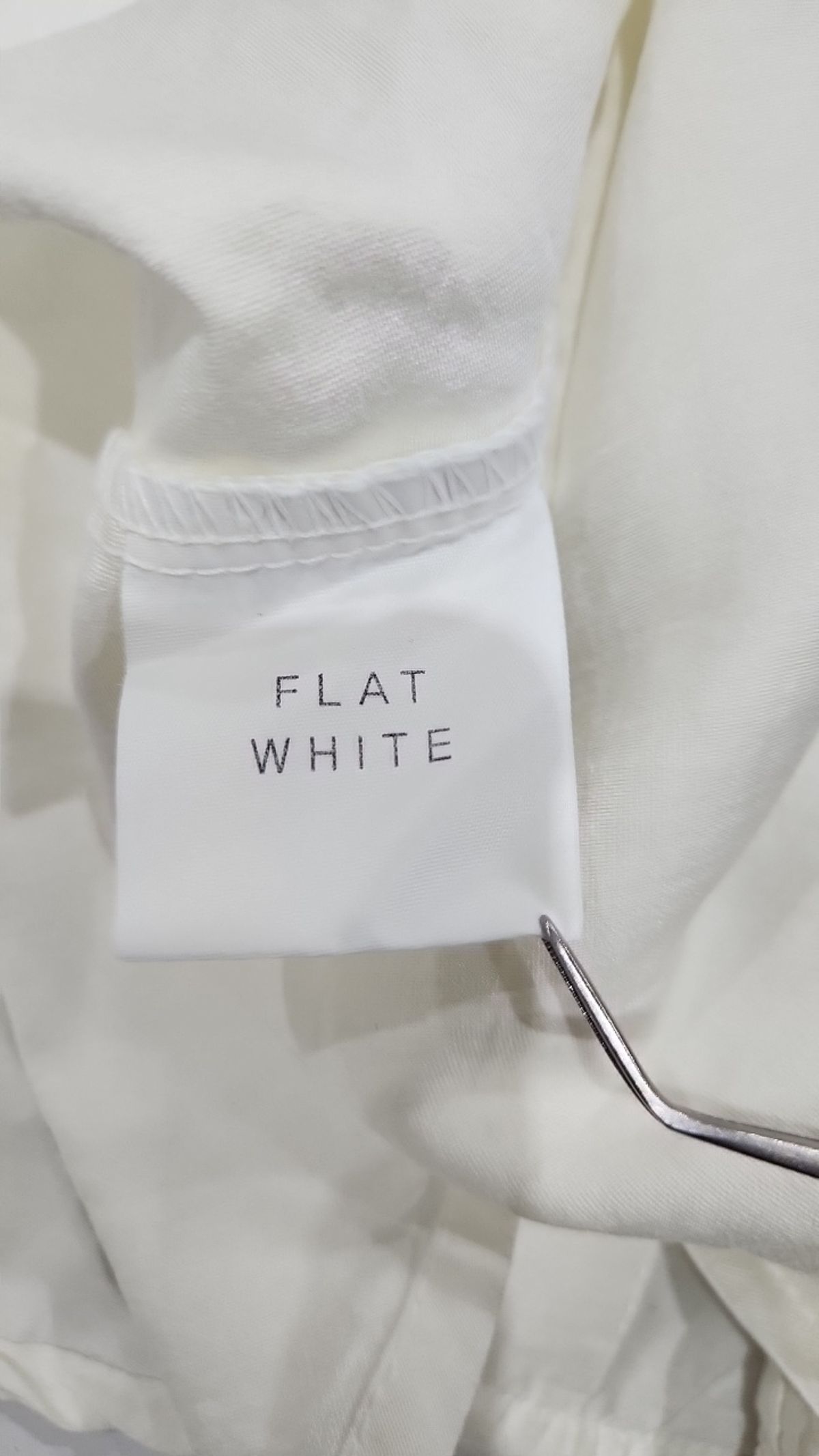 플랫화이트(Flat white) 캐주얼 셔츠