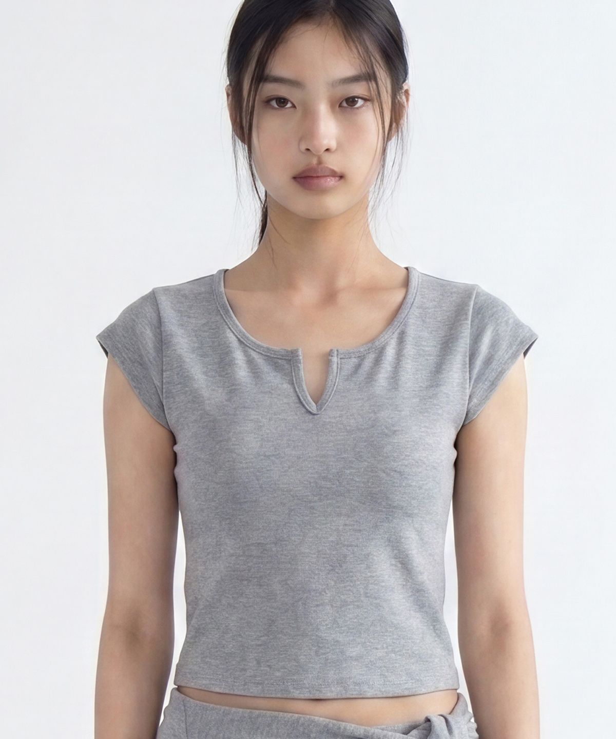 젬젬파라디(GEMGEM PARADIS) 보니 크롭탑 MELANGE GREY