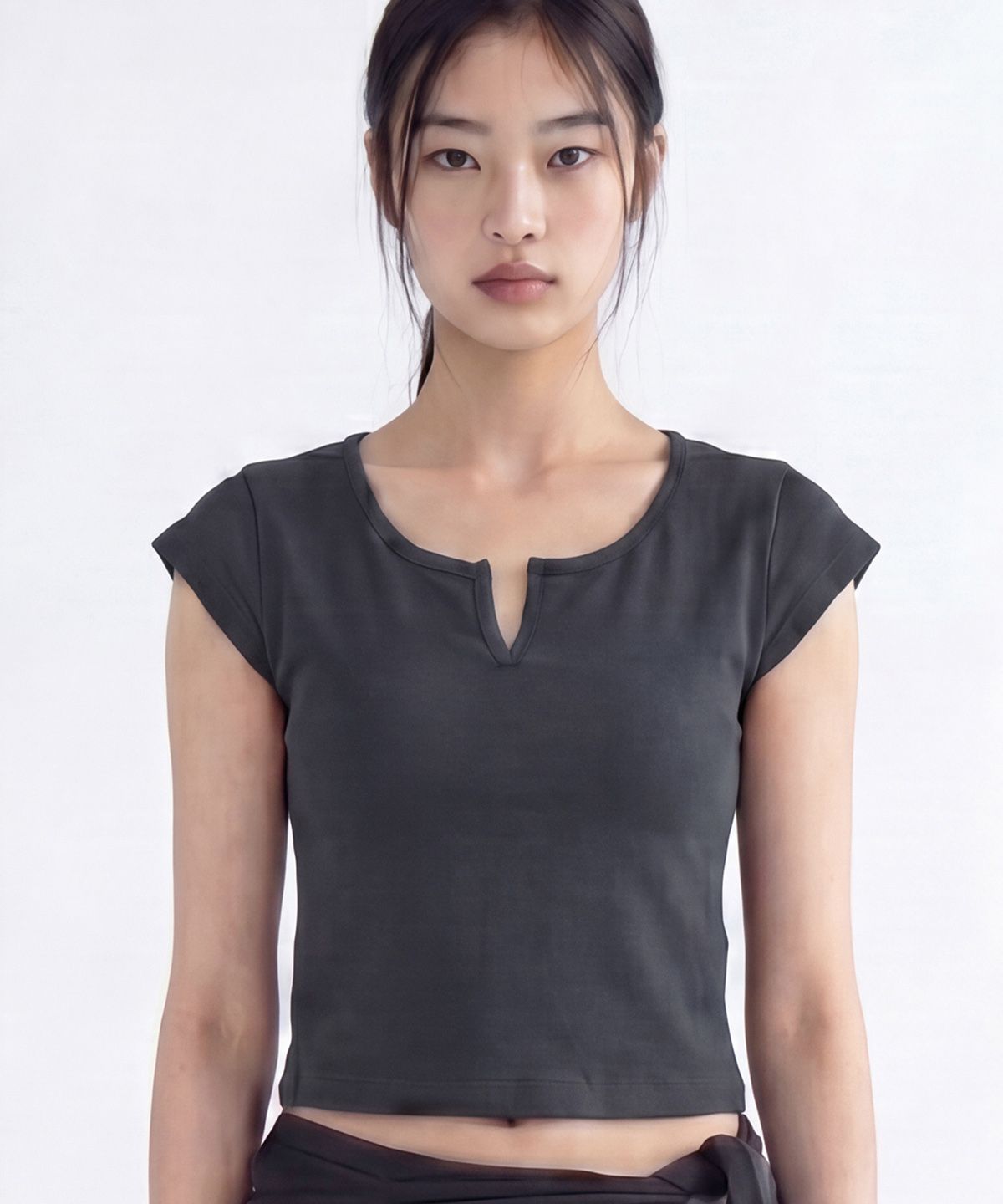 젬젬파라디(GEMGEM PARADIS) 보니 크롭탑 CHARCOAL
