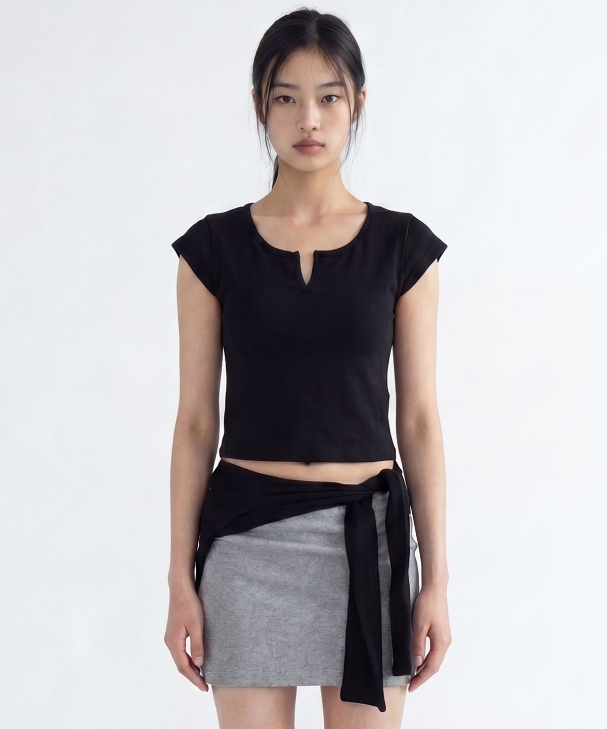 젬젬파라디(GEMGEM PARADIS) 보니 크롭탑 BLACK