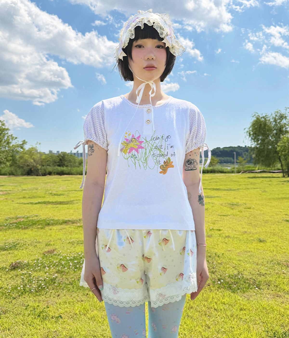 유쓰배쓰(YOUTHBATH) YB x Motka Puff Henley Tee_White