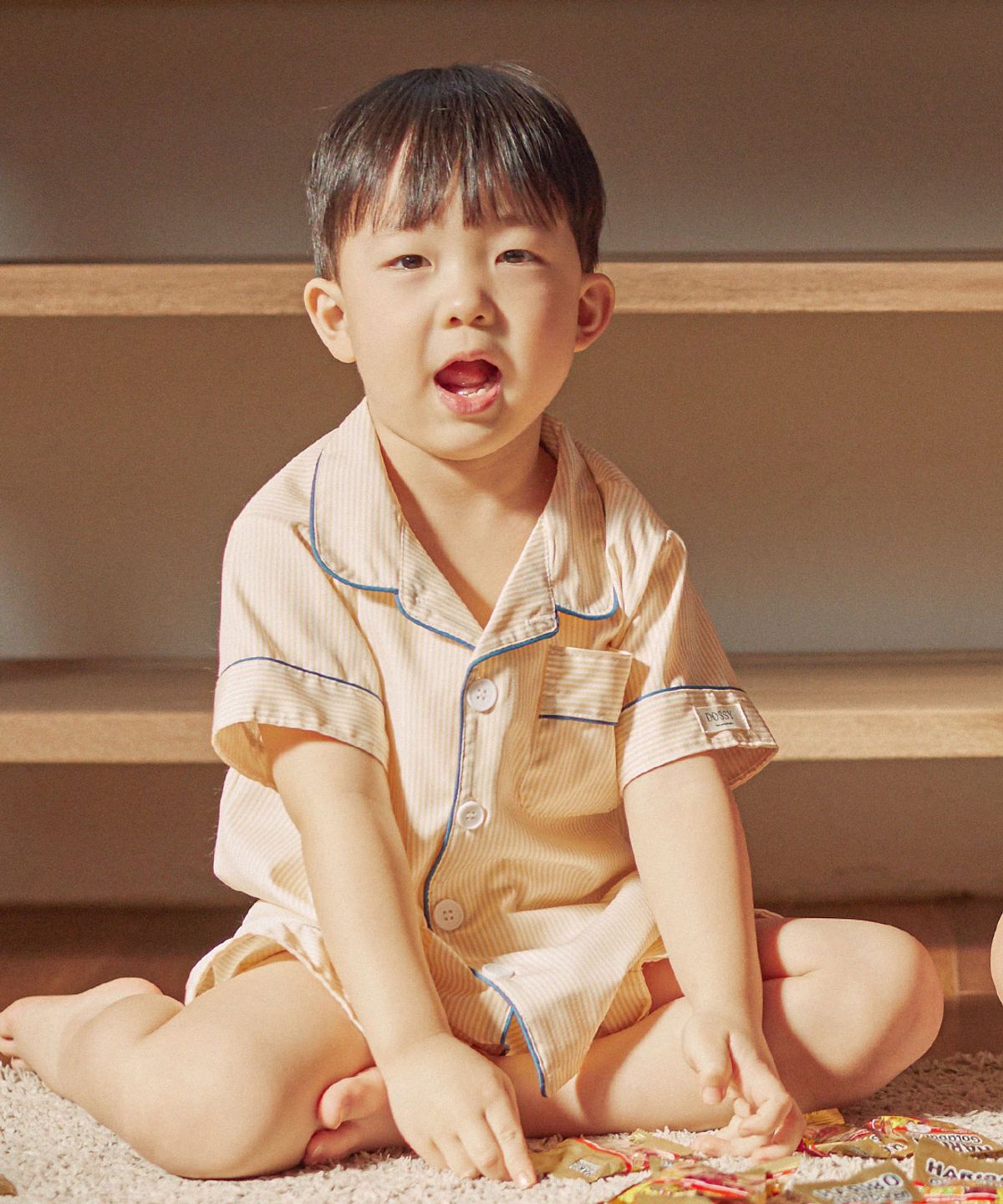 도씨 키즈(DOSSY KIDS) 실크핏 클린 베이지 반팔 키즈 잠옷 세트