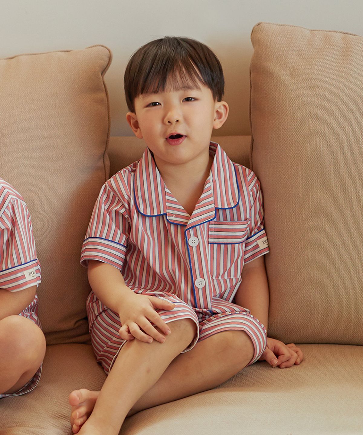 도씨 키즈(DOSSY KIDS) 실크핏 피오니 반팔 키즈 잠옷 세트