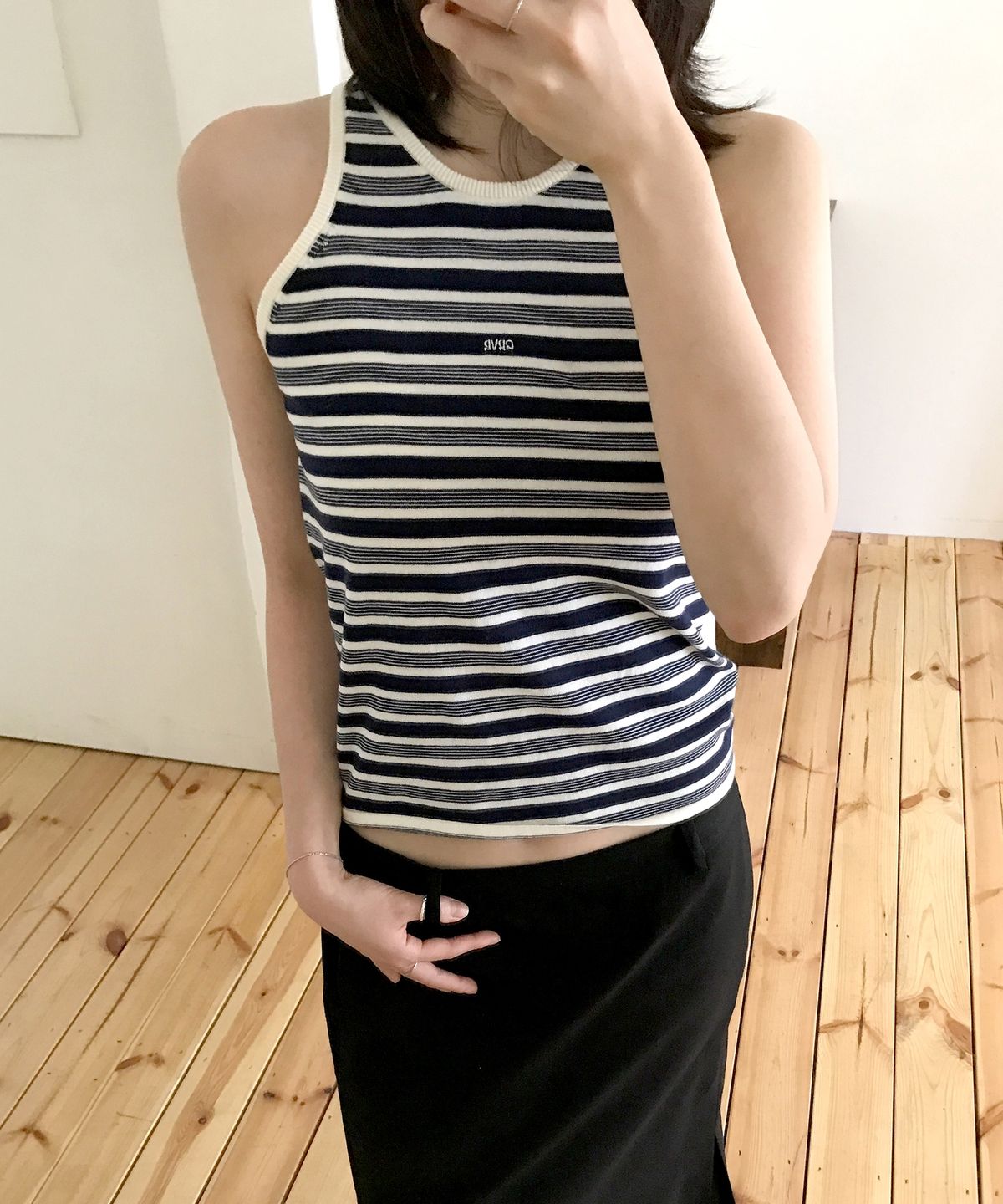 그로브(GROVE) DORY STRIPE KNIT SLEEVELESS (3COLOR)