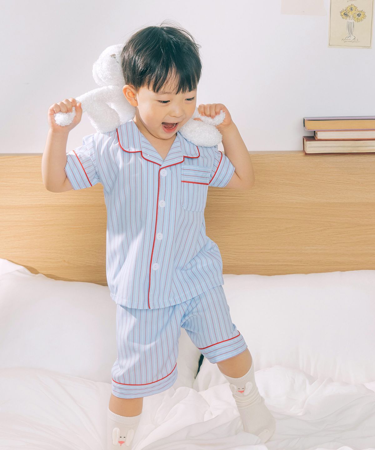 도씨 키즈(DOSSY KIDS) 실크핏 클로에 반팔 키즈 잠옷 세트