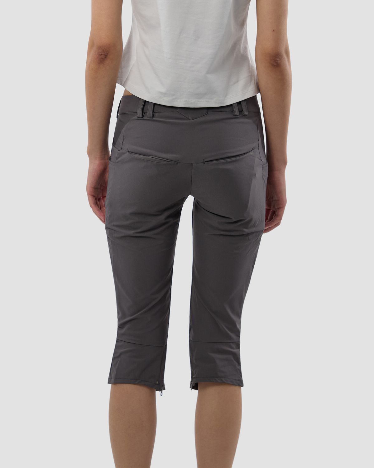 미스테페넘(MYSTEPHENM) VOL. 4.5 Capri Pants GY