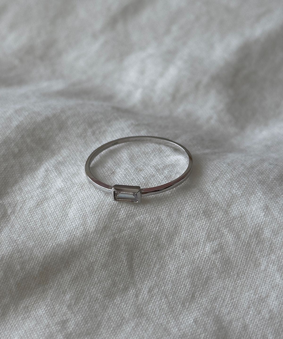 파예(FAYE) 14k Mini baguette ring