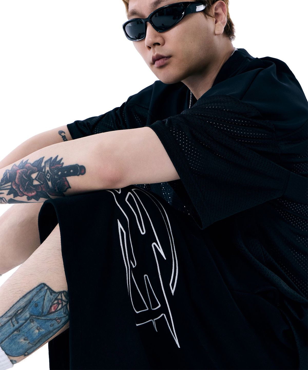 더랭크(THERANK) SIDE SYMBOL TUBULAR PANTS [BLACK]