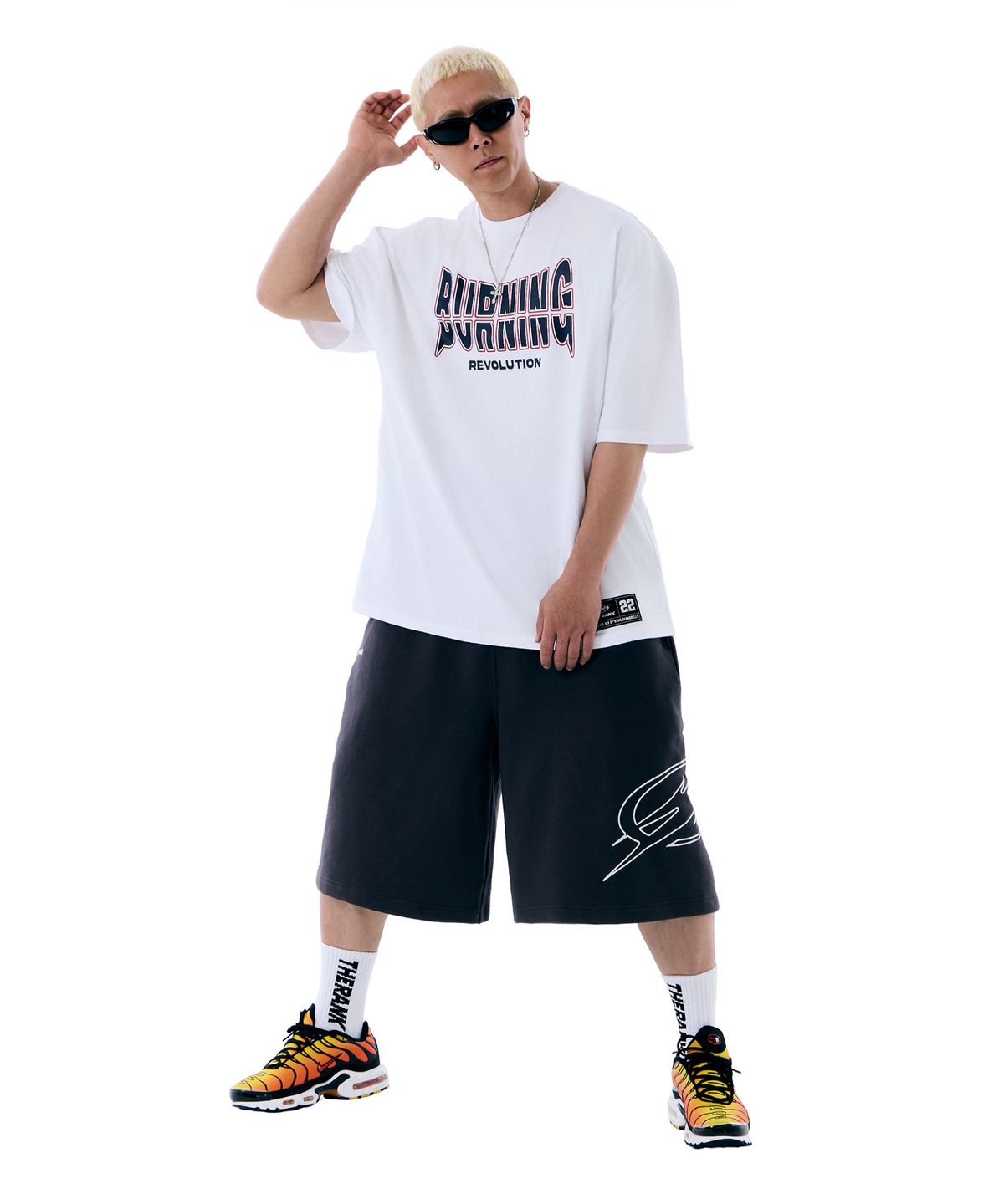 더랭크(THERANK) SIDE SYMBOL TUBULAR PANTS [CHARCOAL]