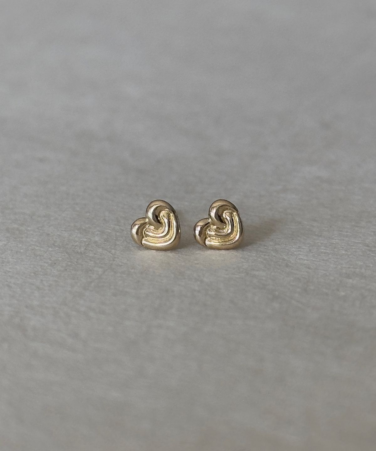 파예(FAYE) 14k Soft heart earrings