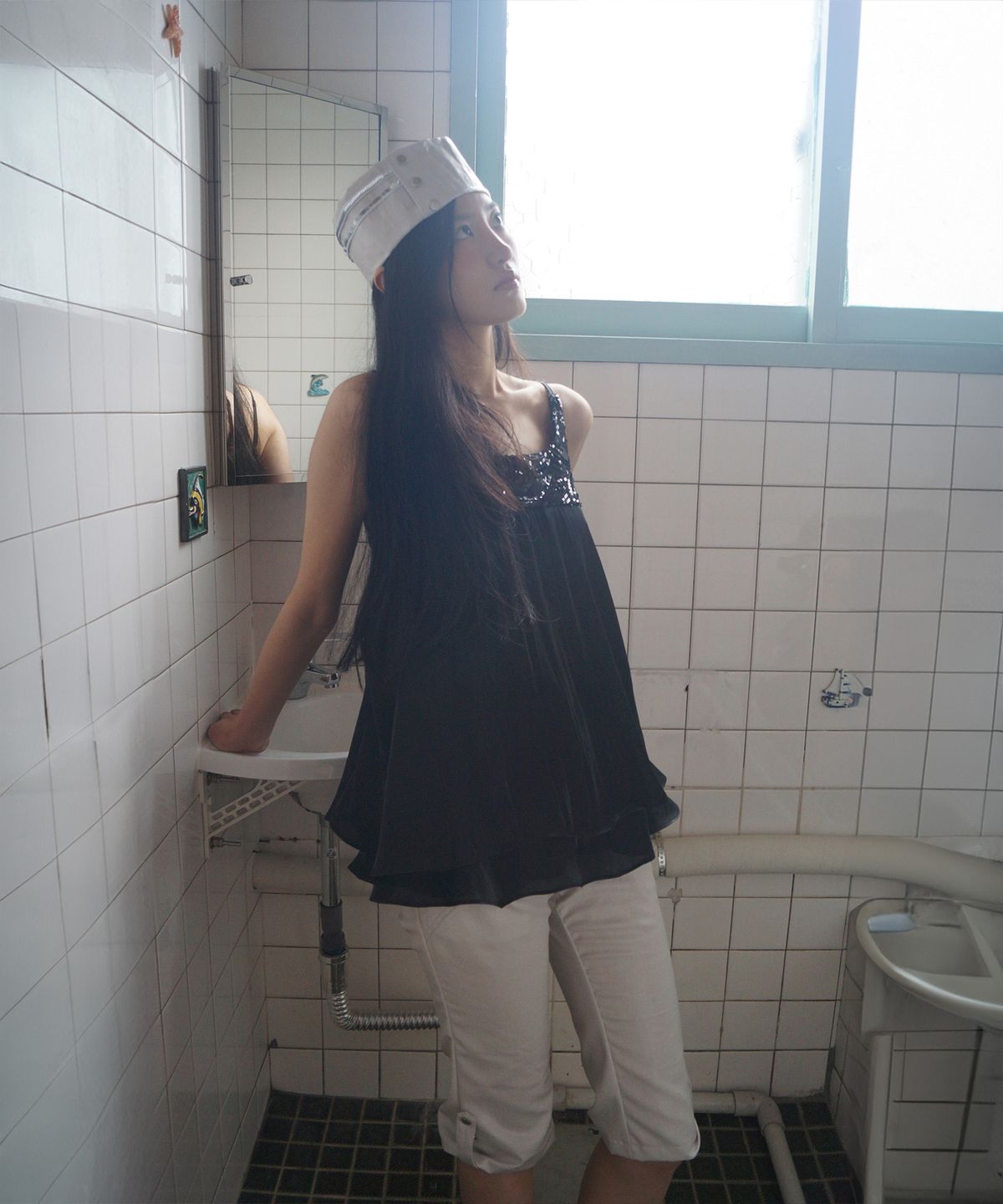 뮤즈뮤지엄(MUSEMUSEUM) Sequin Satin Dress - Black