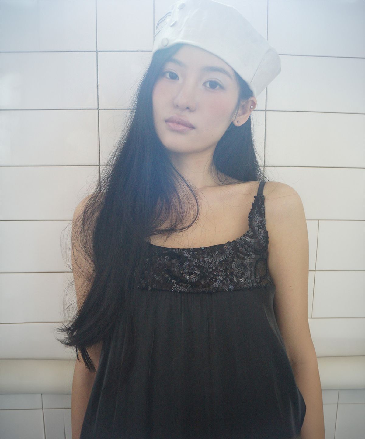 뮤즈뮤지엄(MUSEMUSEUM) Sequin Satin Dress - Black
