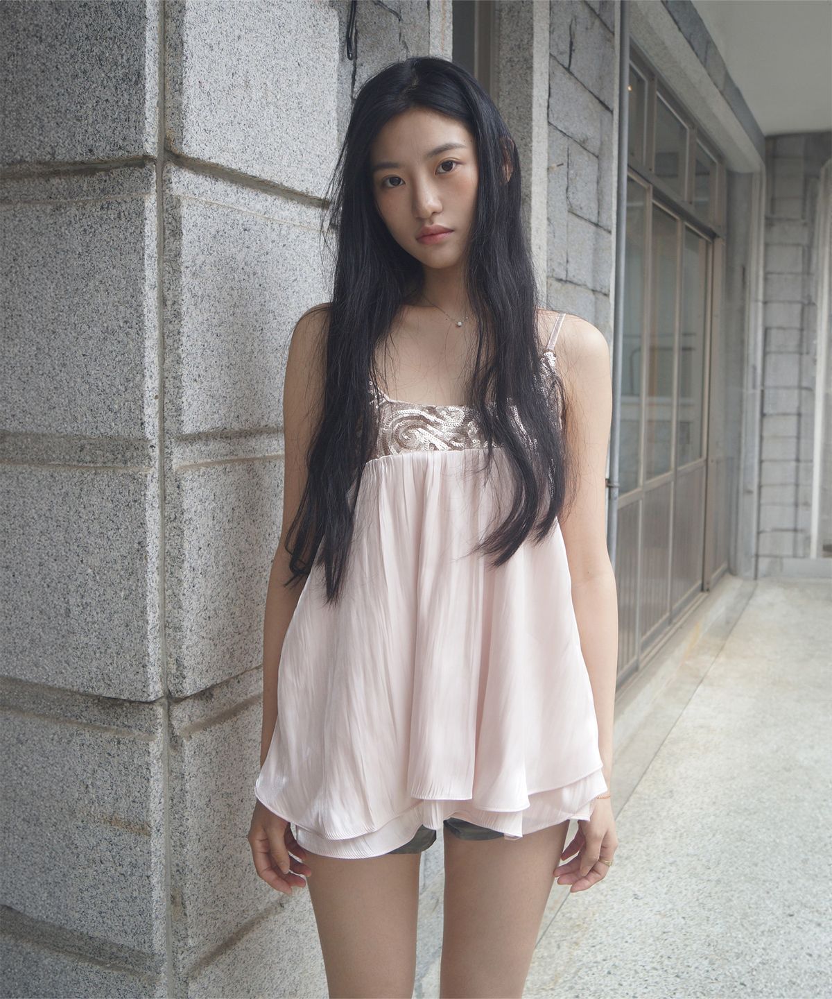 뮤즈뮤지엄(MUSEMUSEUM) Sequin Satin Dress - Pink