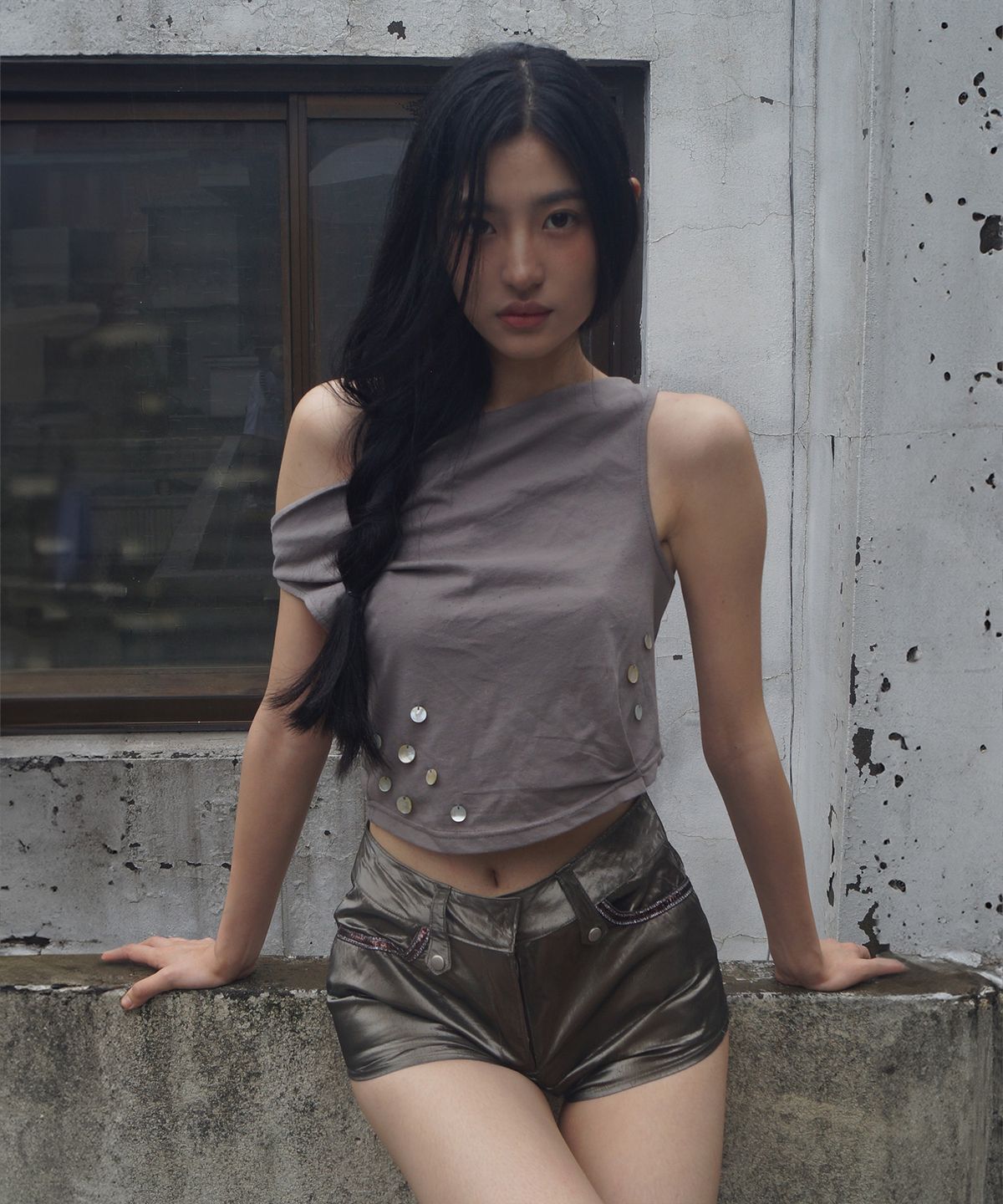 뮤즈뮤지엄(MUSEMUSEUM) Beaded Strap Draped Cami - Light Khaki