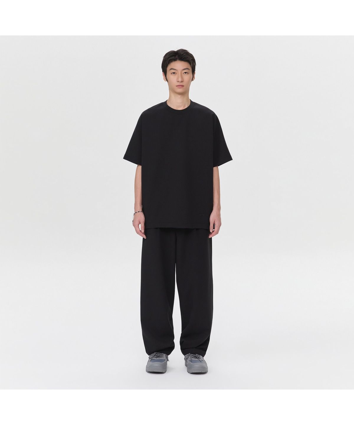 커스텀멜로우(CUSTOMELLOW) Black Woven T-shirt CWTAM26612BKX