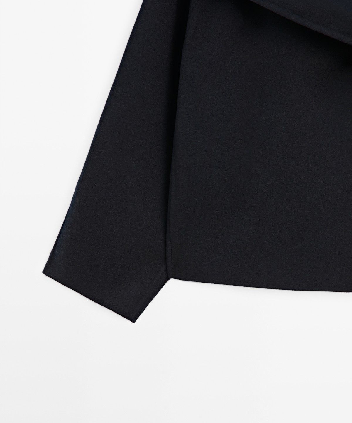 마시모두띠(MASSIMO DUTTI) 스카프 디테일 쇼트 코트