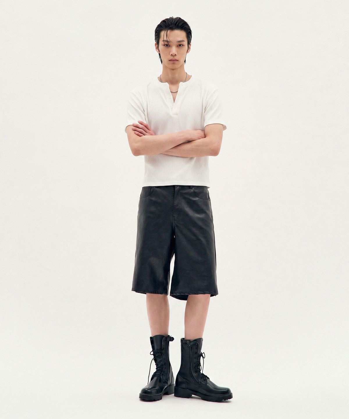피알씨에스에스(PRCSS) Refined Henley Tee - White