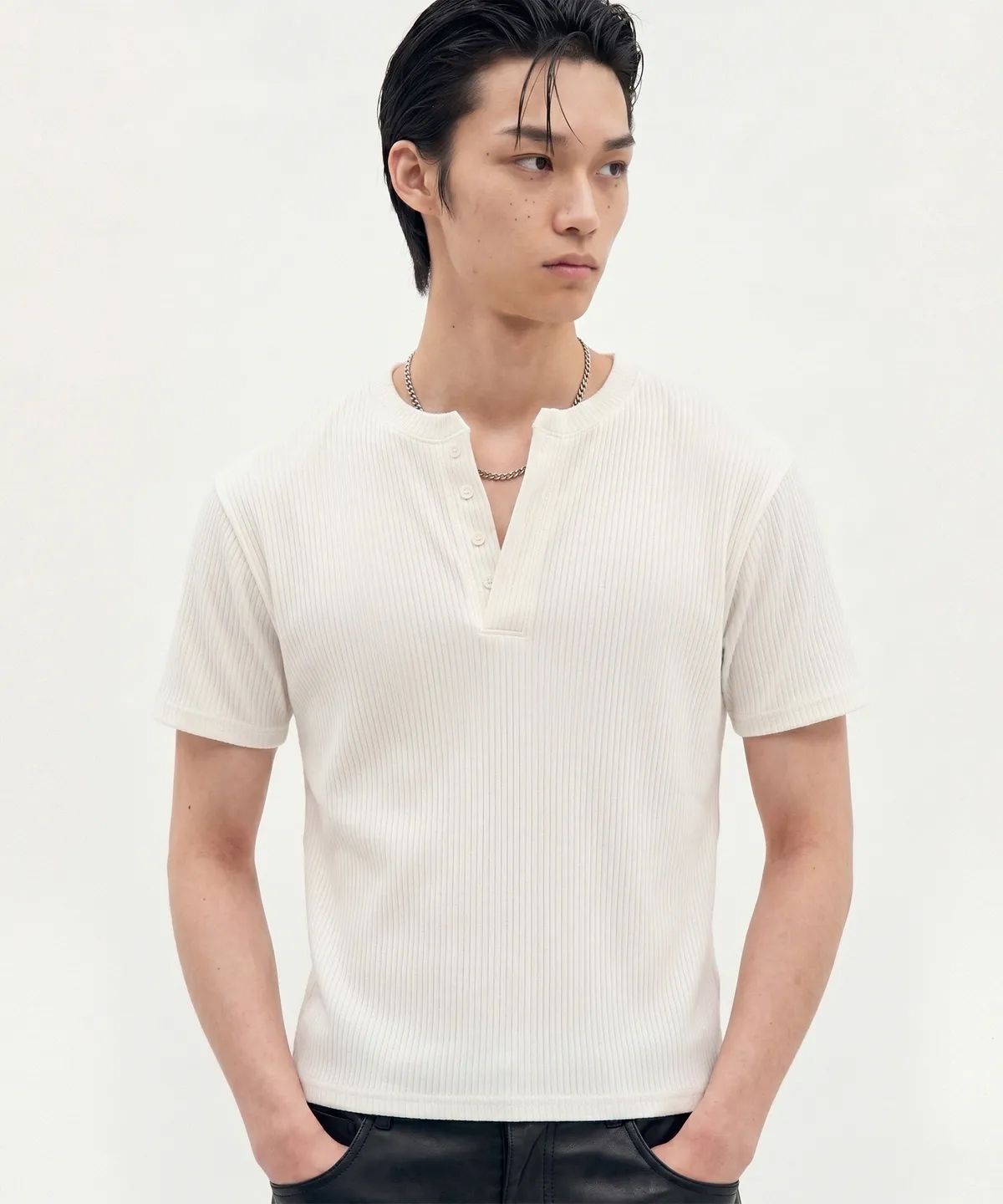 피알씨에스에스(PRCSS) Refined Henley Tee - White