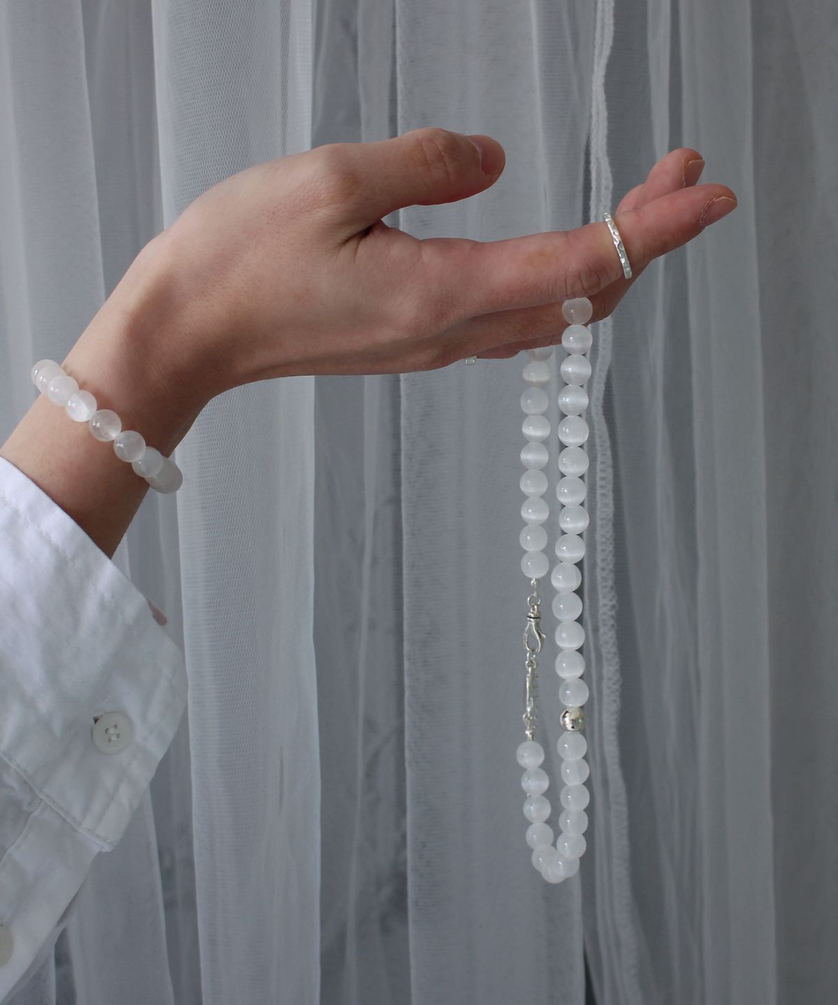 초록(CHOROCK) DOT NECKLACE (SELENITE)