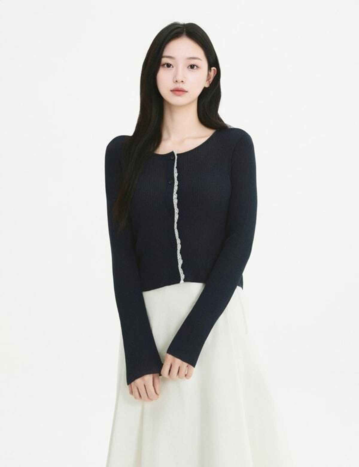 로엠(ROEM) 레이스 긴팔 가디건 RMCKG37R11