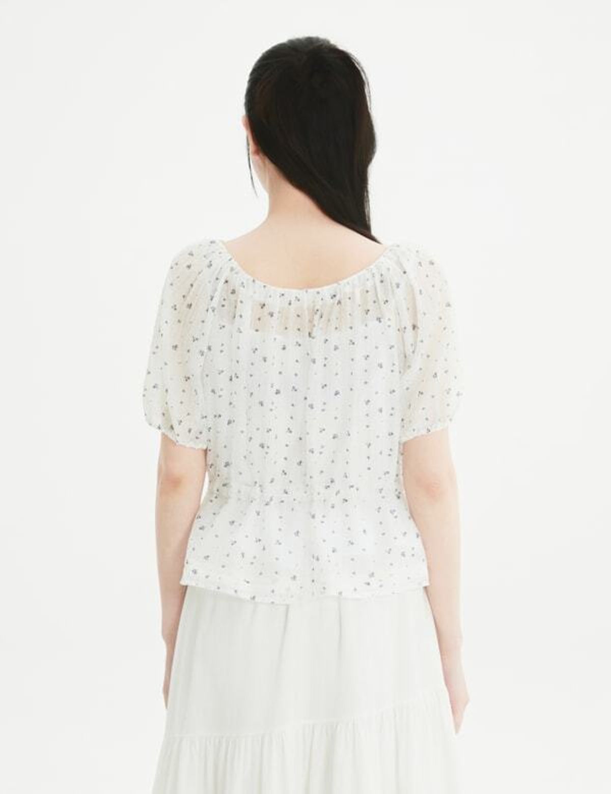 로엠(ROEM) RE 플라워 프린팅 블라우스(RMBLG25R14) RMBLG37RT3