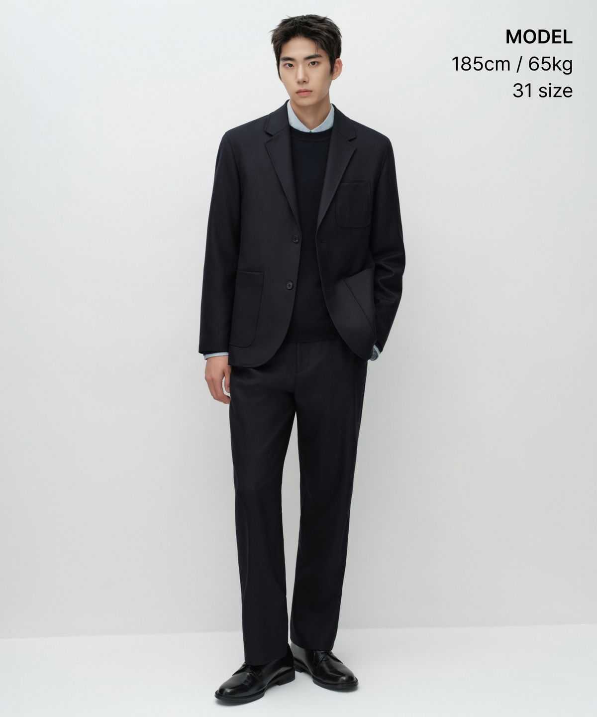 무신사 스탠다드(MUSINSA STANDARD) [시티 워커스] 울 블렌드 테이퍼드 슬랙스 [네이비]