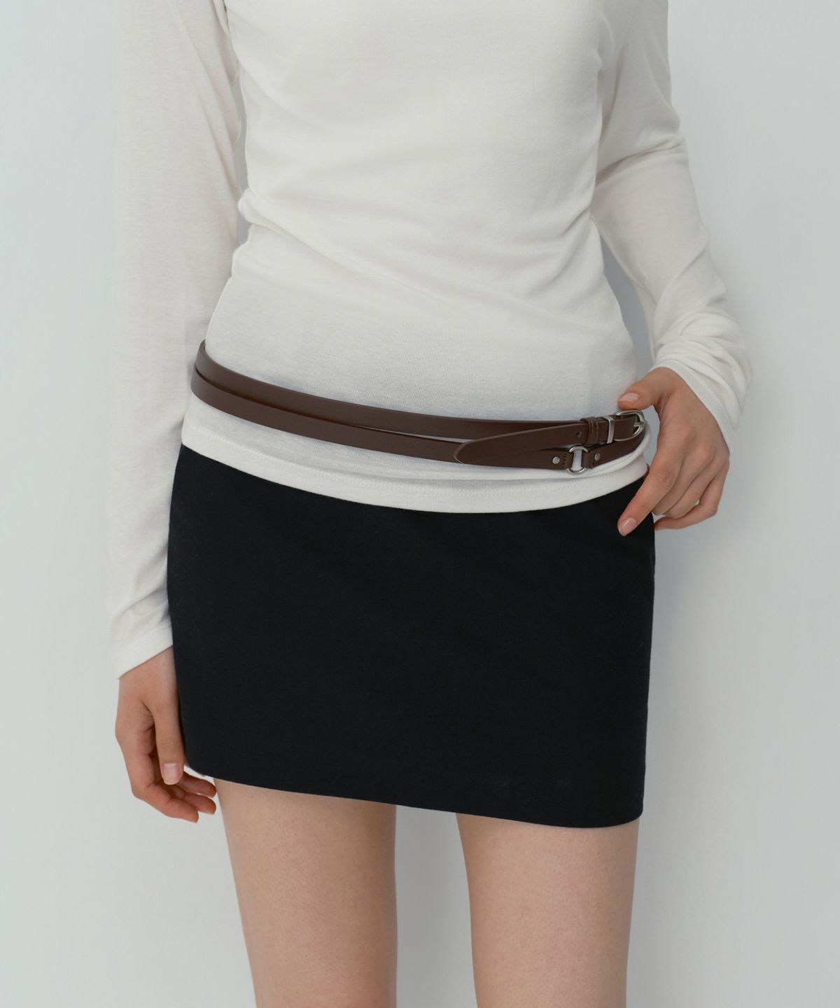 무신사 스탠다드 우먼(MUSINSA STANDARD WOMAN) 우먼즈 신세틱 레더 더블 랩 씬 벨트_15mm