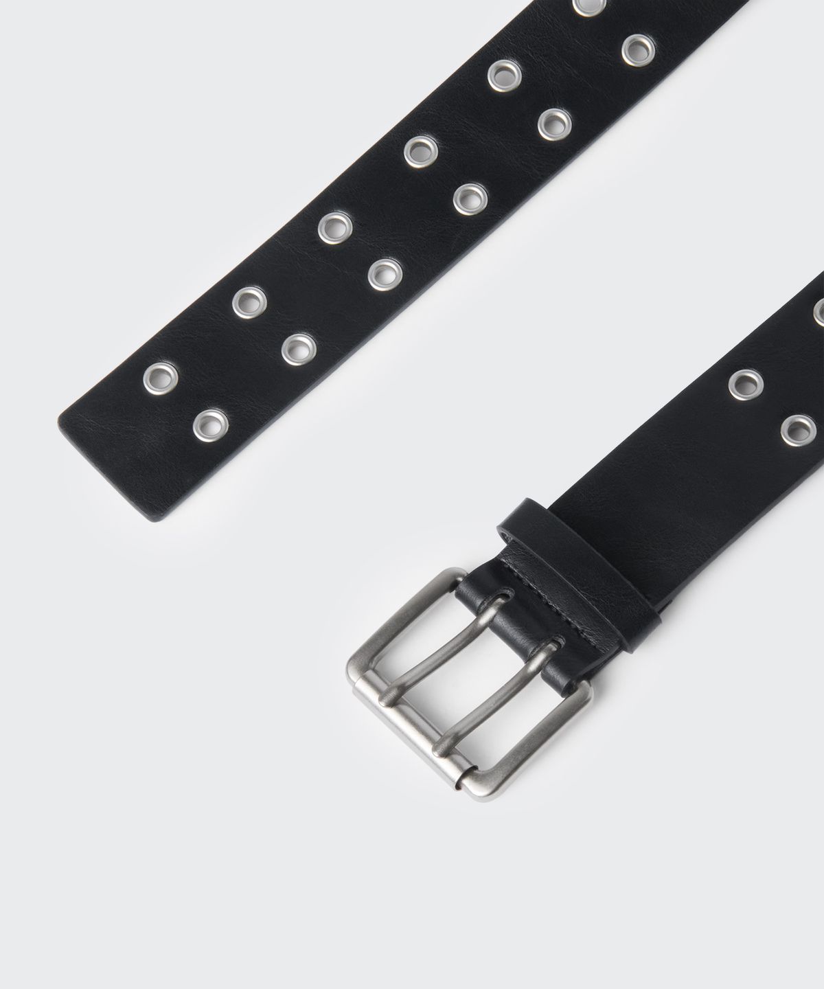무신사 스탠다드 우먼(MUSINSA STANDARD WOMAN) 우먼즈 신세틱 레더 아일렛 더블 핀 벨트_40mm