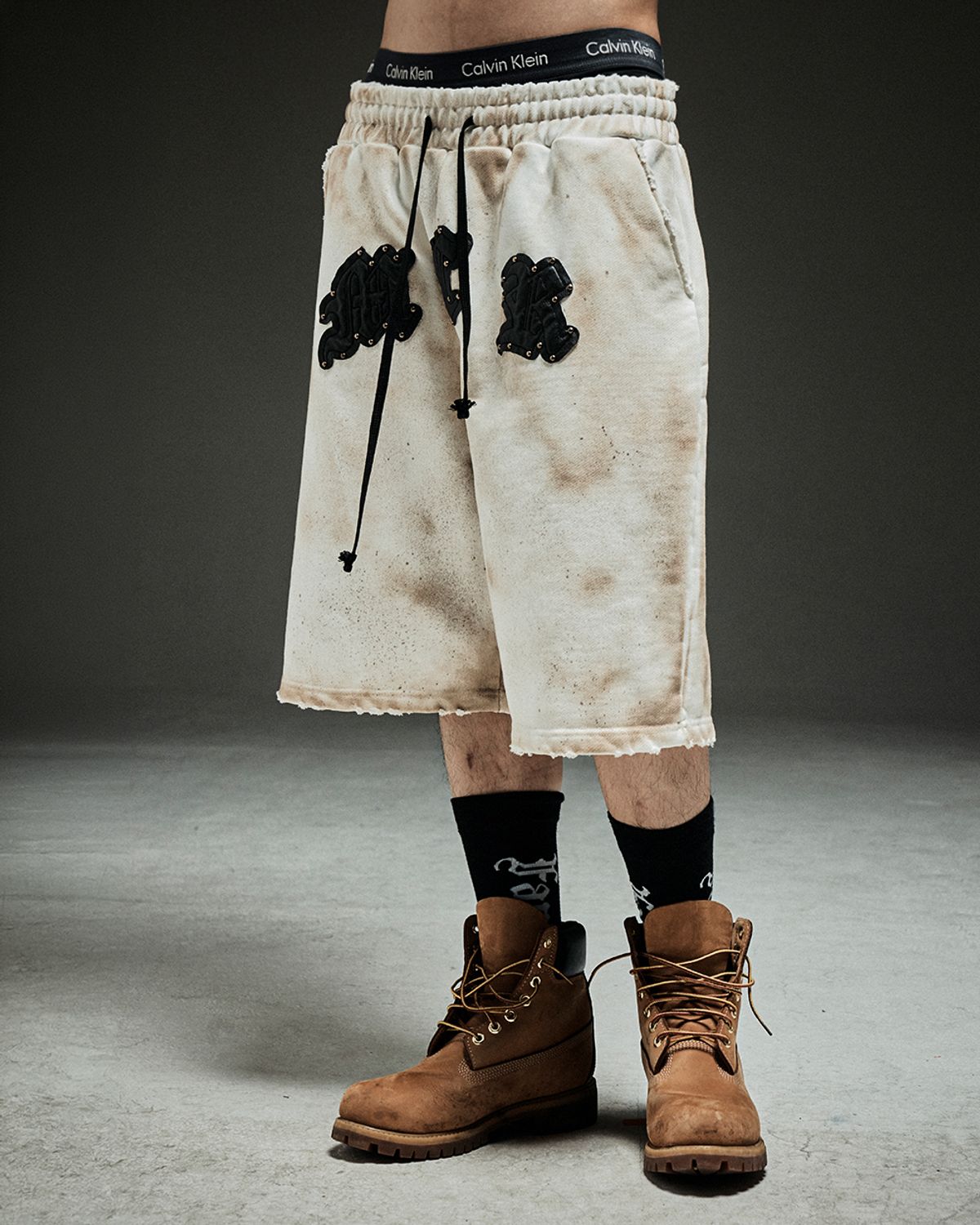 뭉(MWOONG) M.C.R. code stud P dusty brown Half