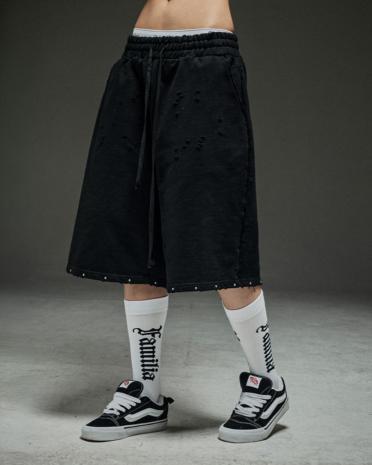 뭉(MWOONG) Stud destroyed P BK Half