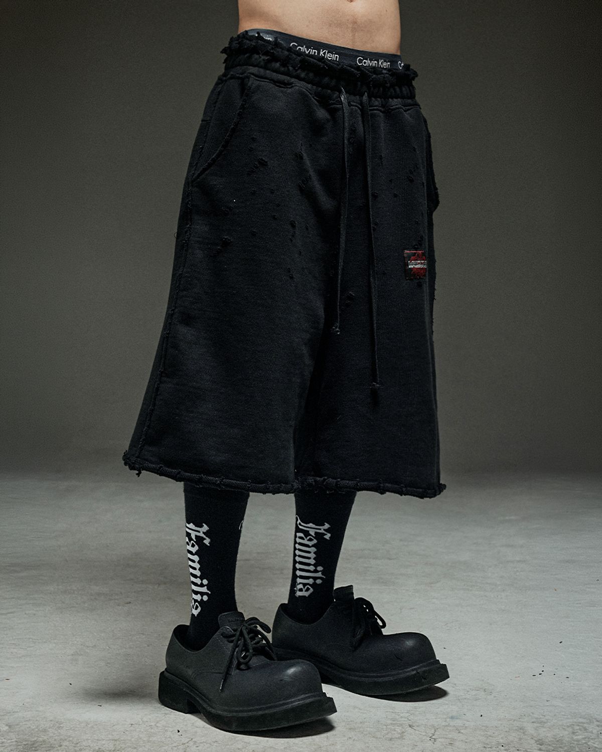 뭉(MWOONG) Washed destroyed bermuda P BK