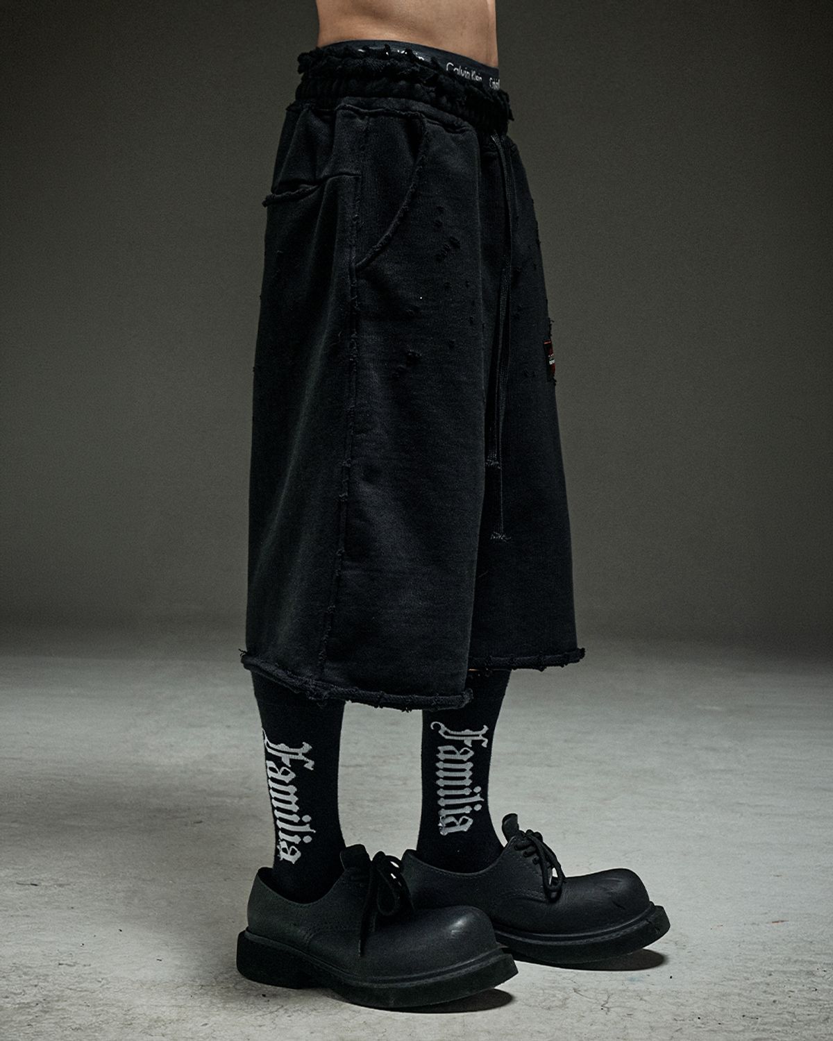 뭉(MWOONG) Washed destroyed bermuda P BK