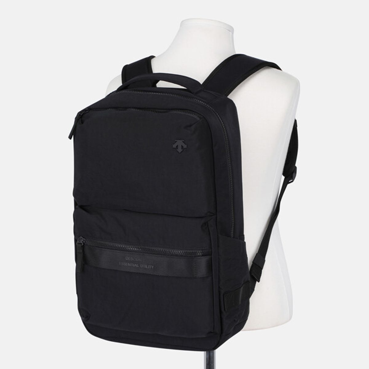 데상트(DESCENTE) 유틸리티 백팩 (25+2L) 블랙 SR323UBP70