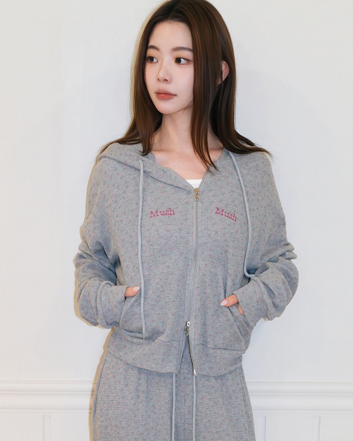 무아무아(MUAHMUAH) [SET] 와플 트레이닝 후드집업 팬츠 셋업 [그레이]