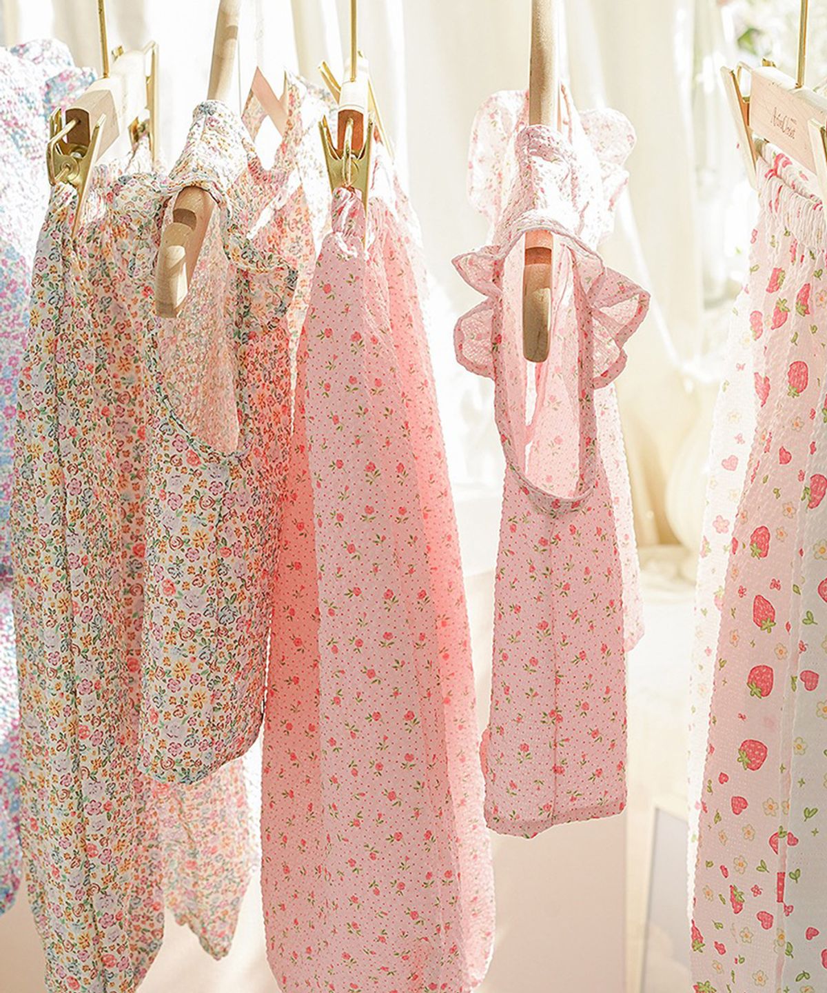아림클로젯(ARIMCLOSET) 안녕 나 진짜 시원한 블라우스  - 아기 플라워 블라우스
