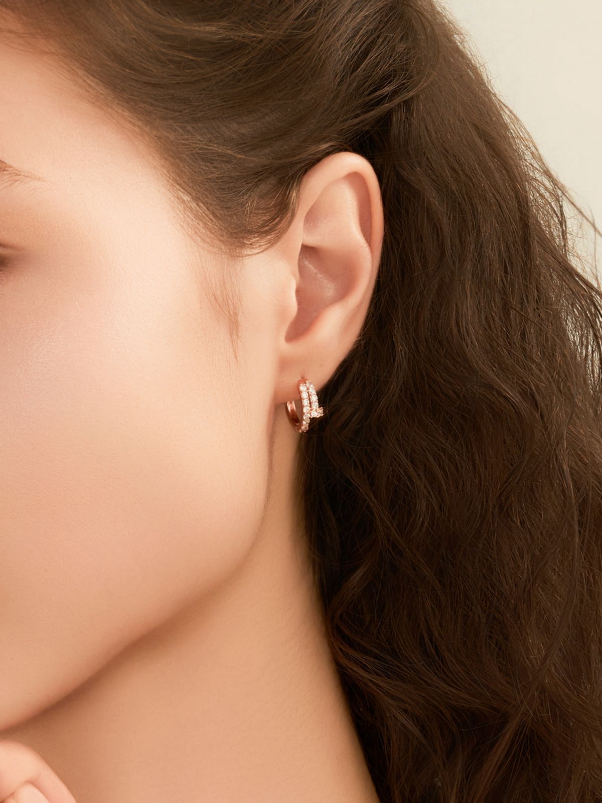 엘르주얼리(ELLEJEWELRY) 14K GF 시크 레이어 원터치 귀걸이 ELGPEE581