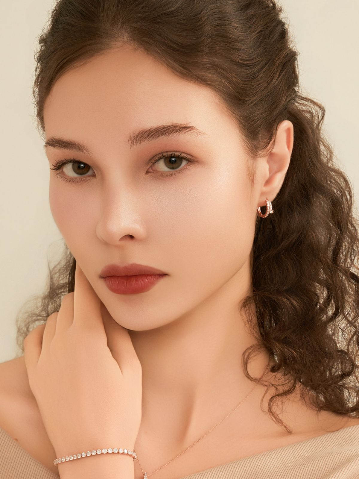 엘르주얼리(ELLEJEWELRY) 14K GF 시크 레이어 원터치 귀걸이 ELGPEE581