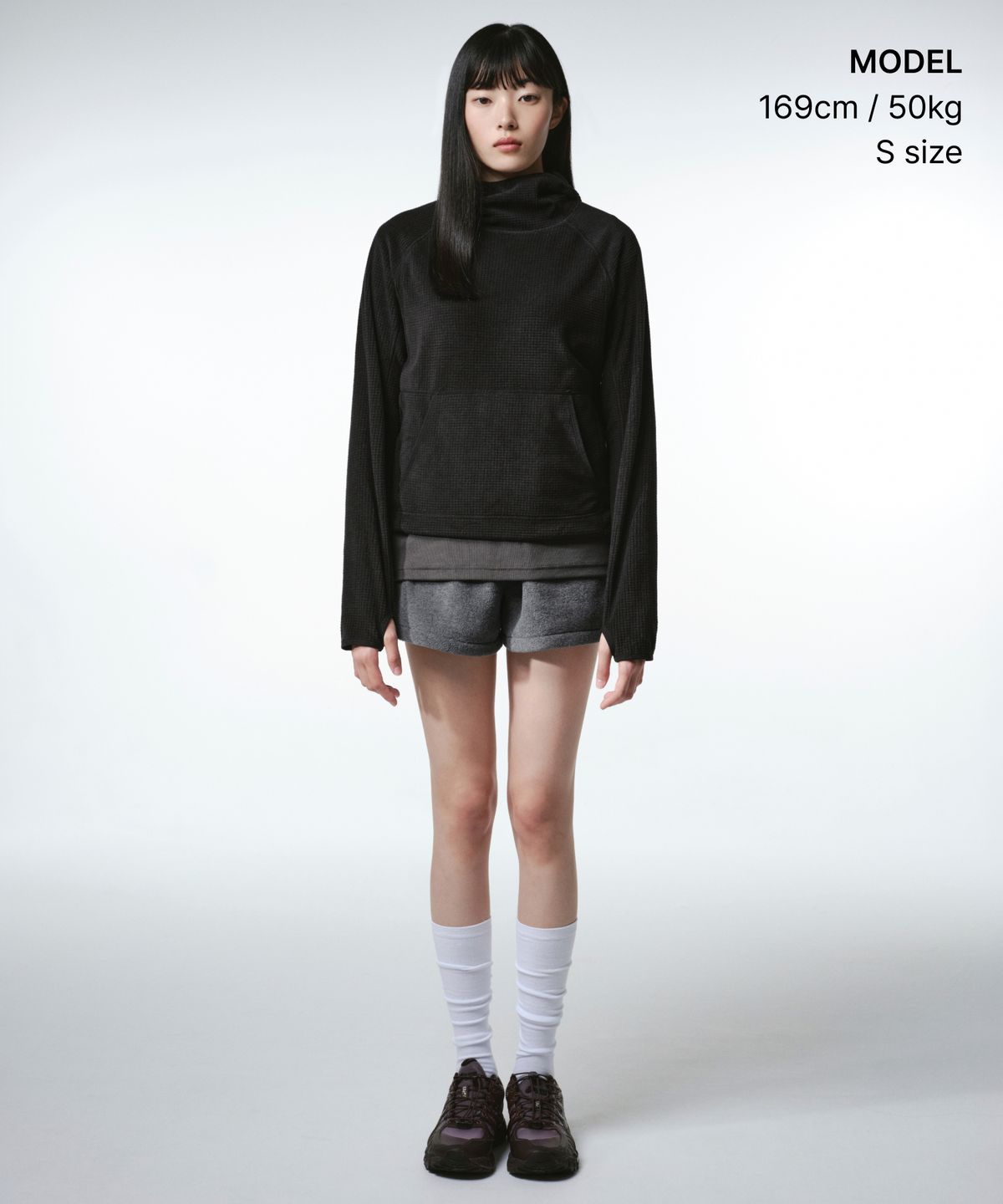 무신사 스탠다드 우먼(MUSINSA STANDARD WOMAN) [시티 레저] 우먼즈 그리드 폴라 플리스 후디드 긴소매 티셔츠 [블랙]
