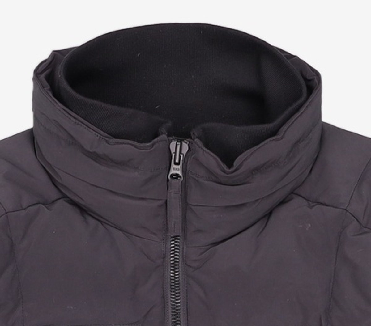 버커루(BUCKAROO) 남성 N/P 아웃포켓 하이넥 다운 점퍼(B224DW330P) 블랙 L