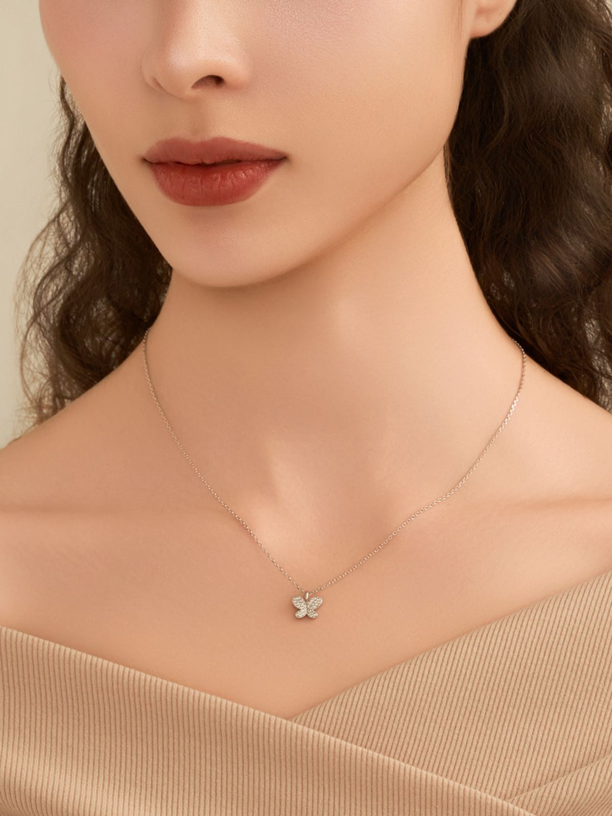 엘르주얼리(ELLEJEWELRY) 파베 셋팅 나비 팬던트 목걸이 ELBRNN249 (14K Gold Plated)
