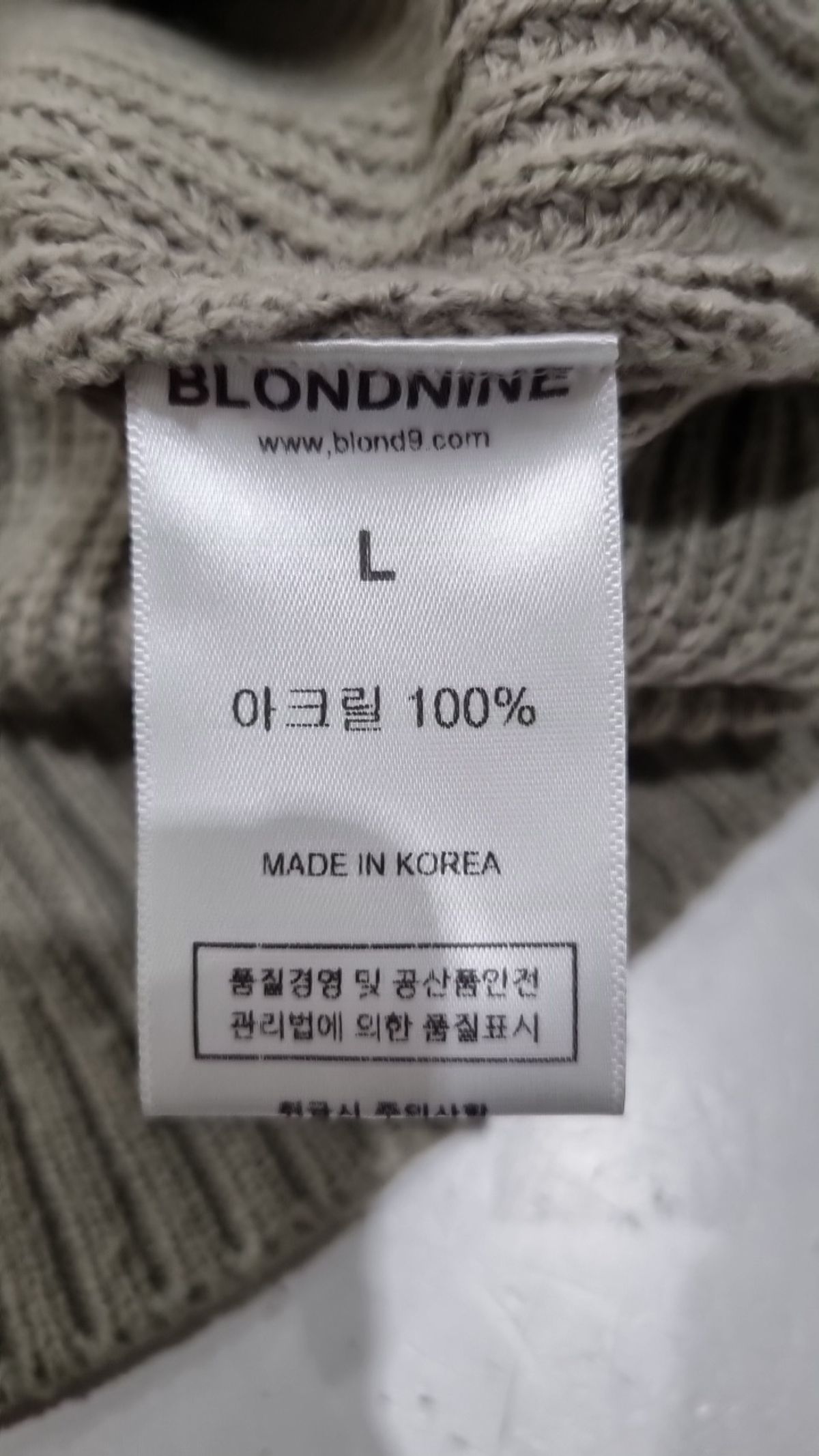 블론드나인(BLOND9) 니트/스웨터 L