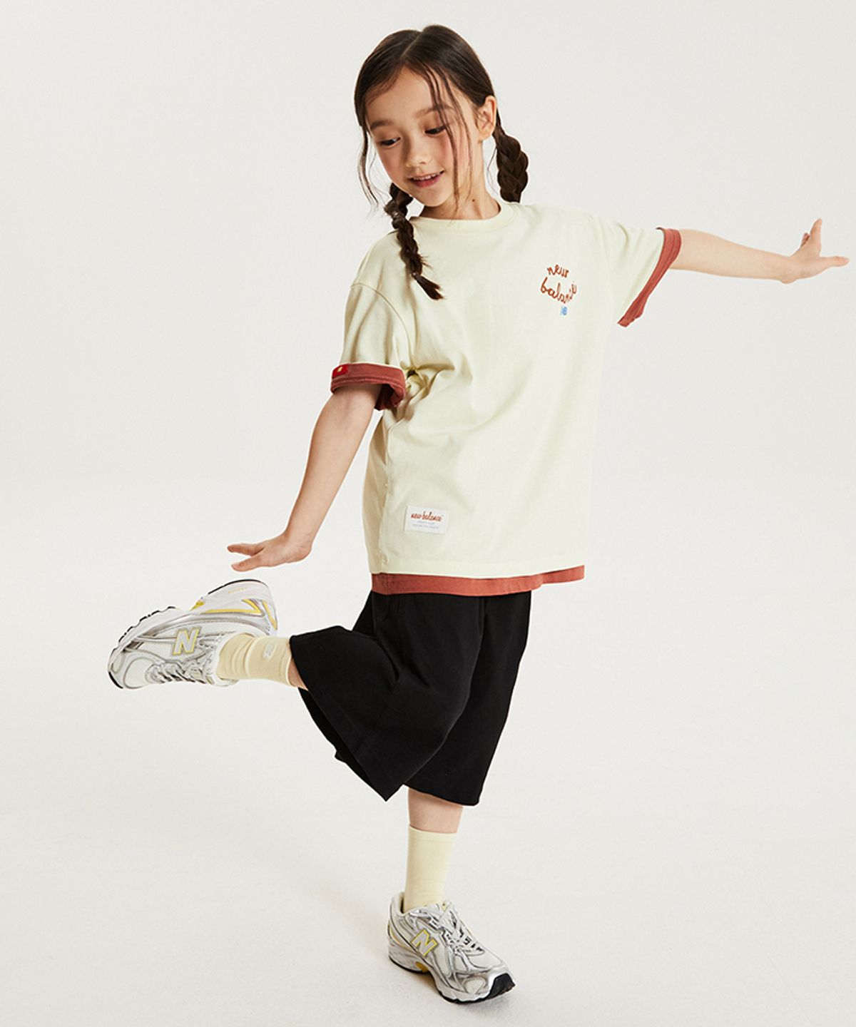 뉴발란스 키즈(NEWBALANCEKIDS) 배색 로고 반팔티 NK9EG3704U30