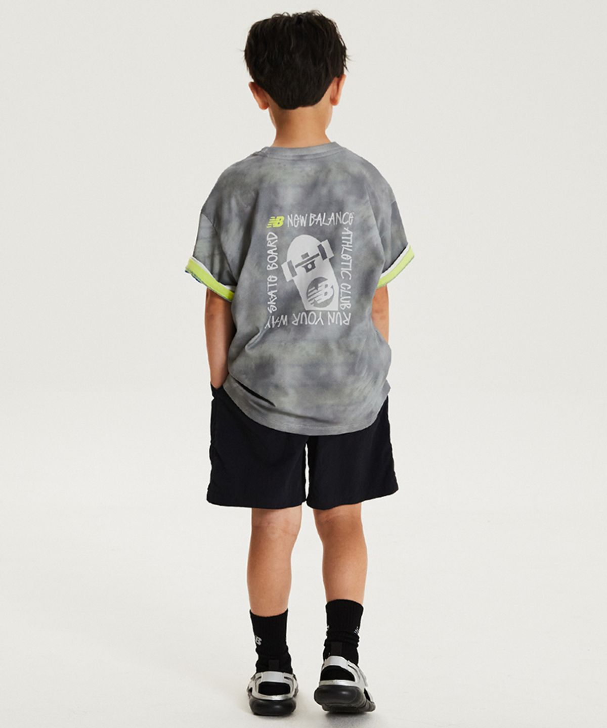 뉴발란스 키즈(NEWBALANCEKIDS) 오버핏 피그먼트 티셔츠 NK9EG3802U60
