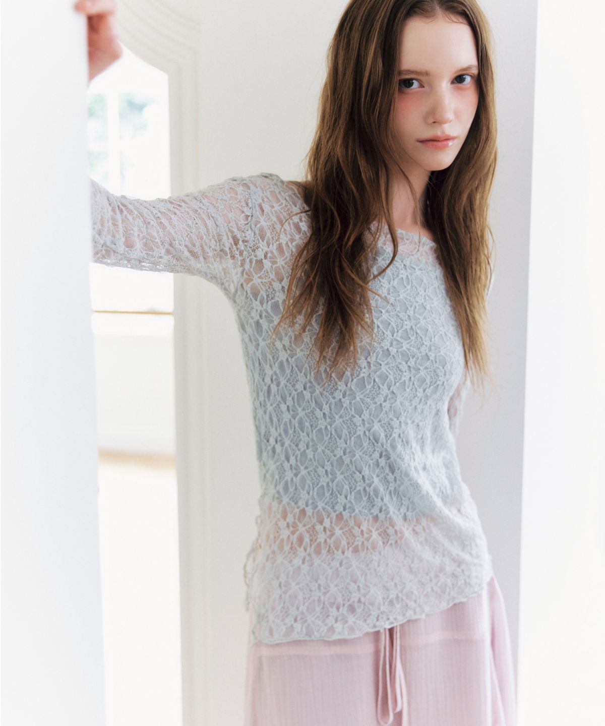 미쏘(MIXXO) 레이스 레이어드 긴팔 티셔츠 RE LWG42SS_MIWLWG71QA