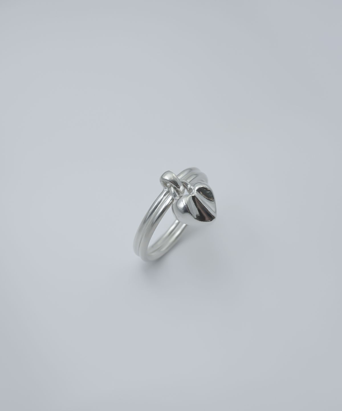 수이오브(SUIOVE) HEART WAVE RING