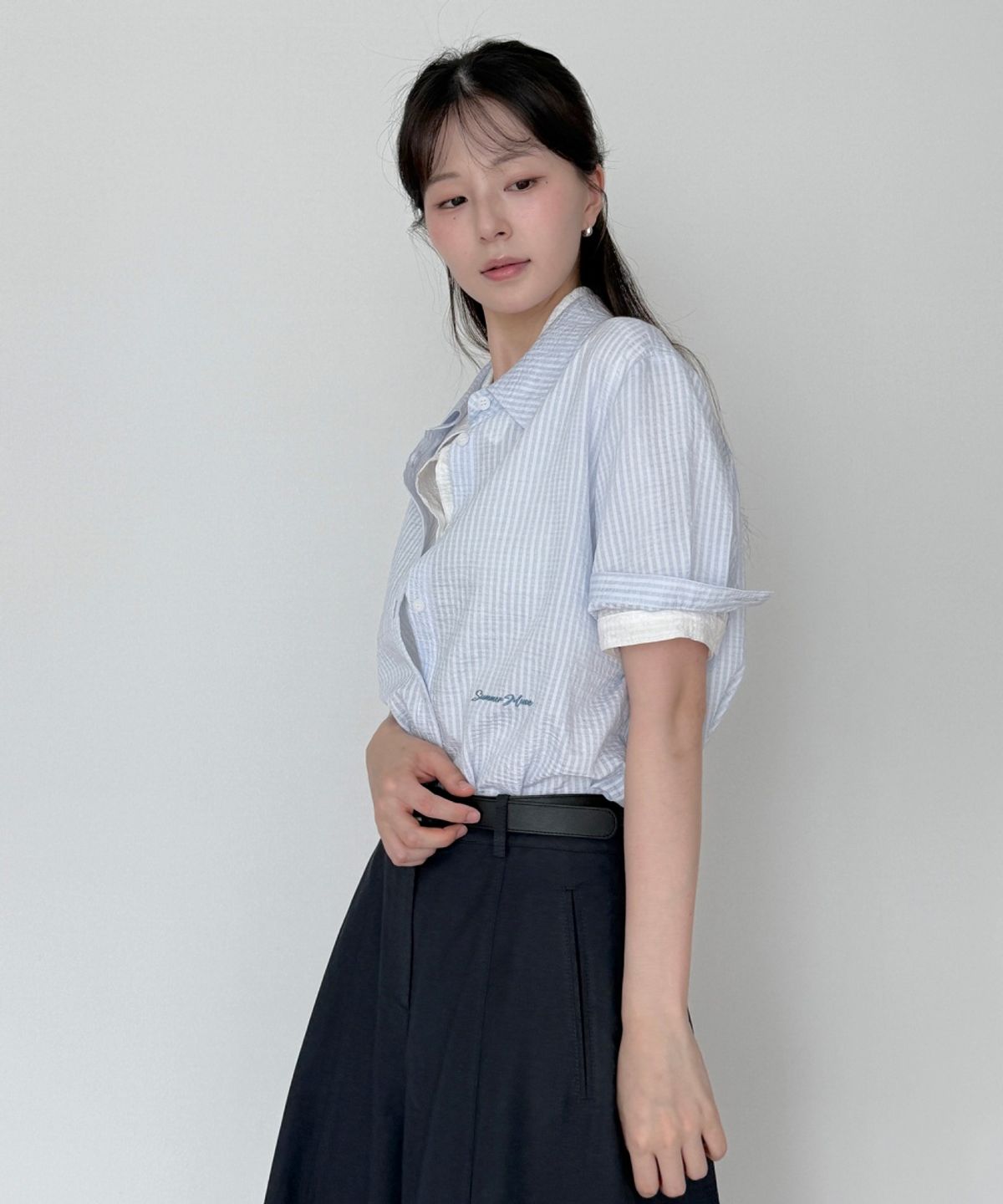 올리브 데 올리브(OLIVE DES OLIVE) 썸머 자수 지지미 반팔셔츠 OW6MB6060