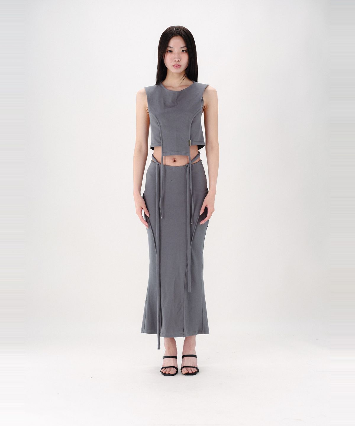 녹타브(NOCTAVE) 커브 스트랩 롱 스커트 그레이