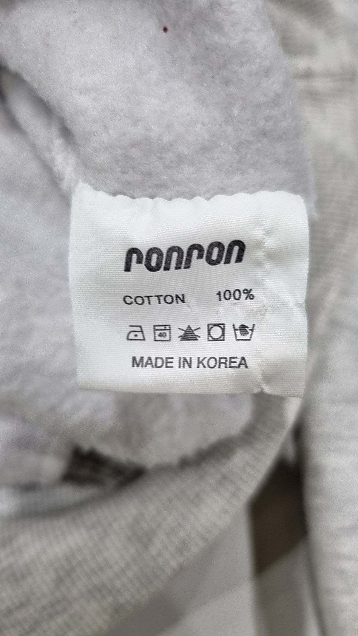 론론(RONRON) 맨투맨/스웨트셔츠