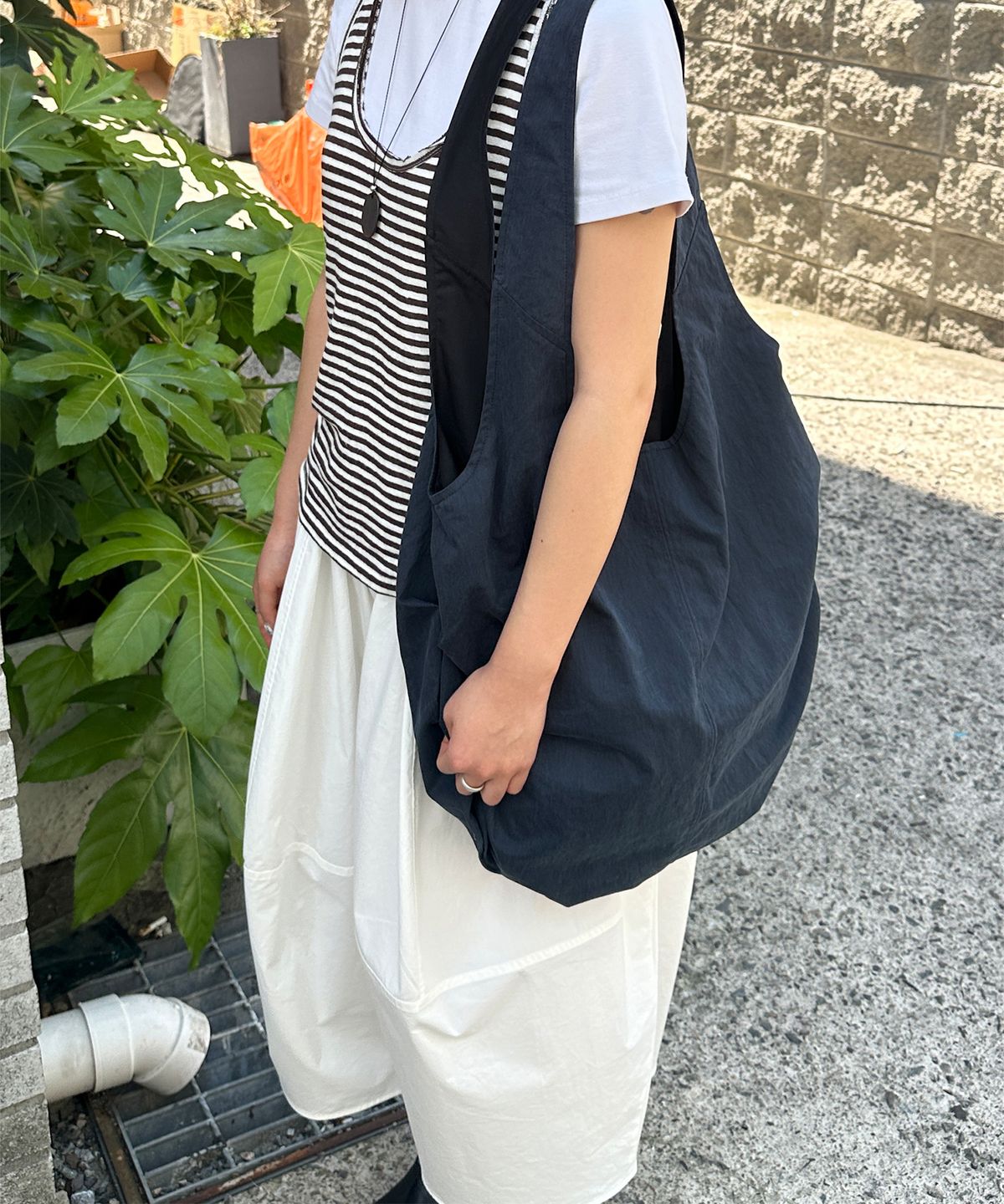에크라(ECHRA) lowen tote bag [dusty navy]