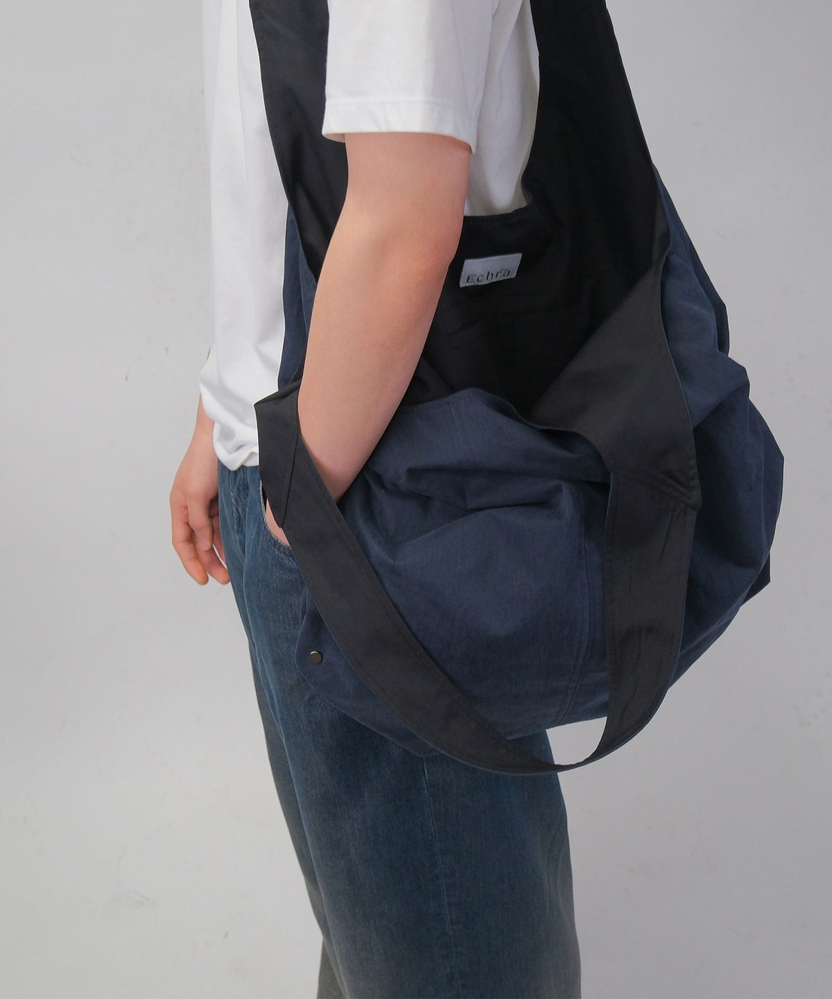 에크라(ECHRA) lowen tote bag [dusty navy]